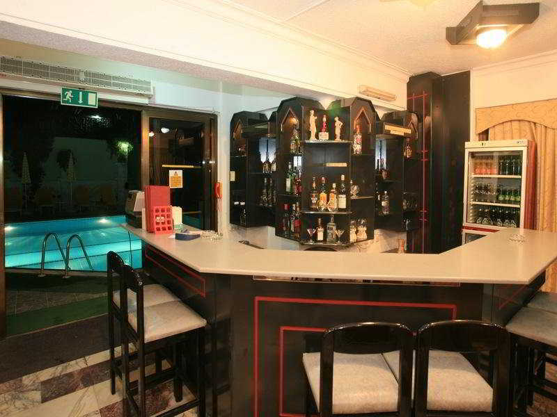 Saturn Hotel Κουσάντασι Εξωτερικό φωτογραφία