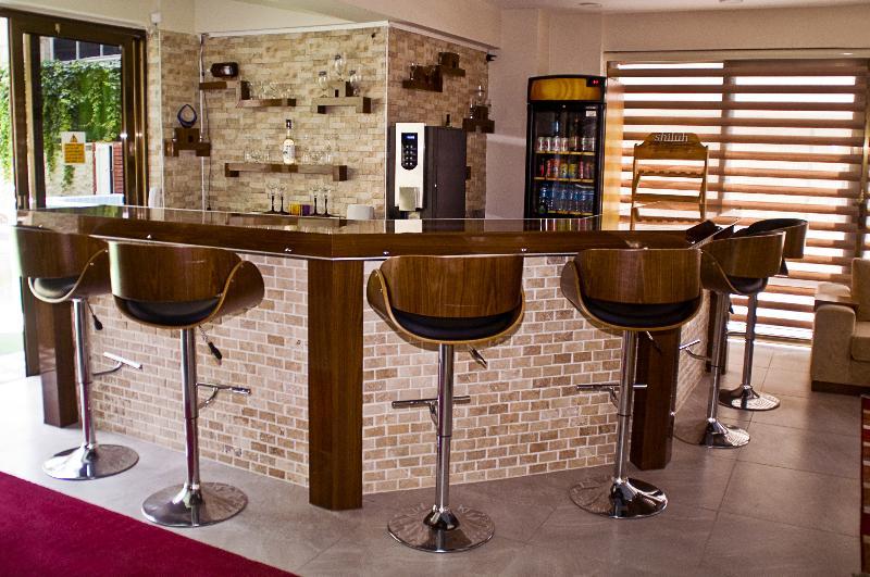 Saturn Hotel Κουσάντασι Εξωτερικό φωτογραφία