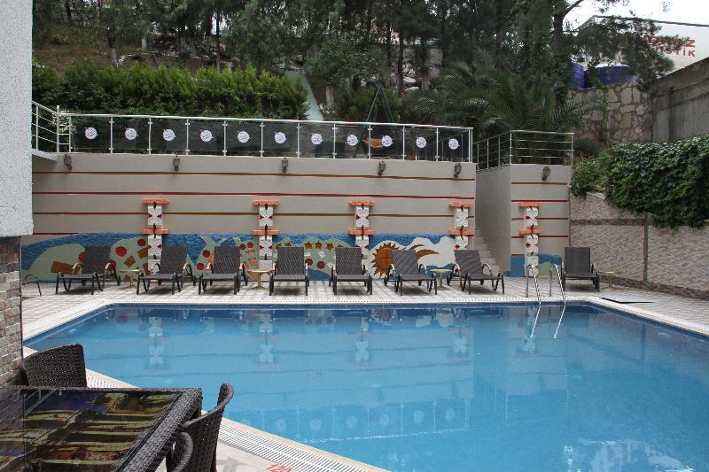 Saturn Hotel Κουσάντασι Εξωτερικό φωτογραφία