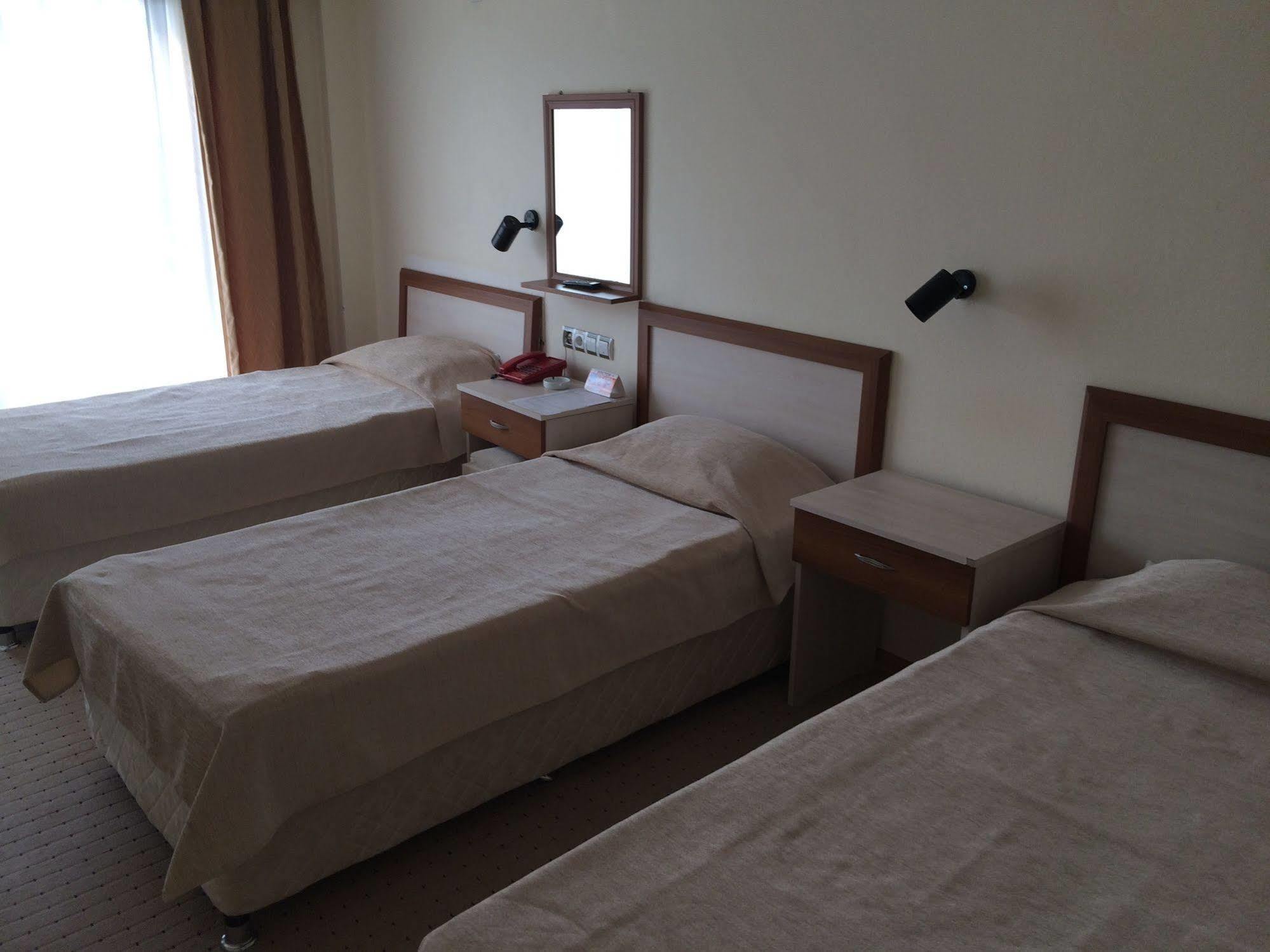 Saturn Hotel Κουσάντασι Εξωτερικό φωτογραφία