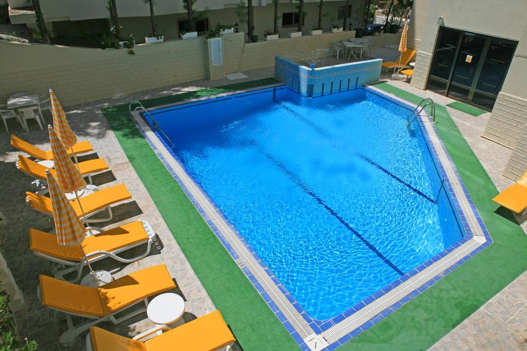 Saturn Hotel Κουσάντασι Εξωτερικό φωτογραφία