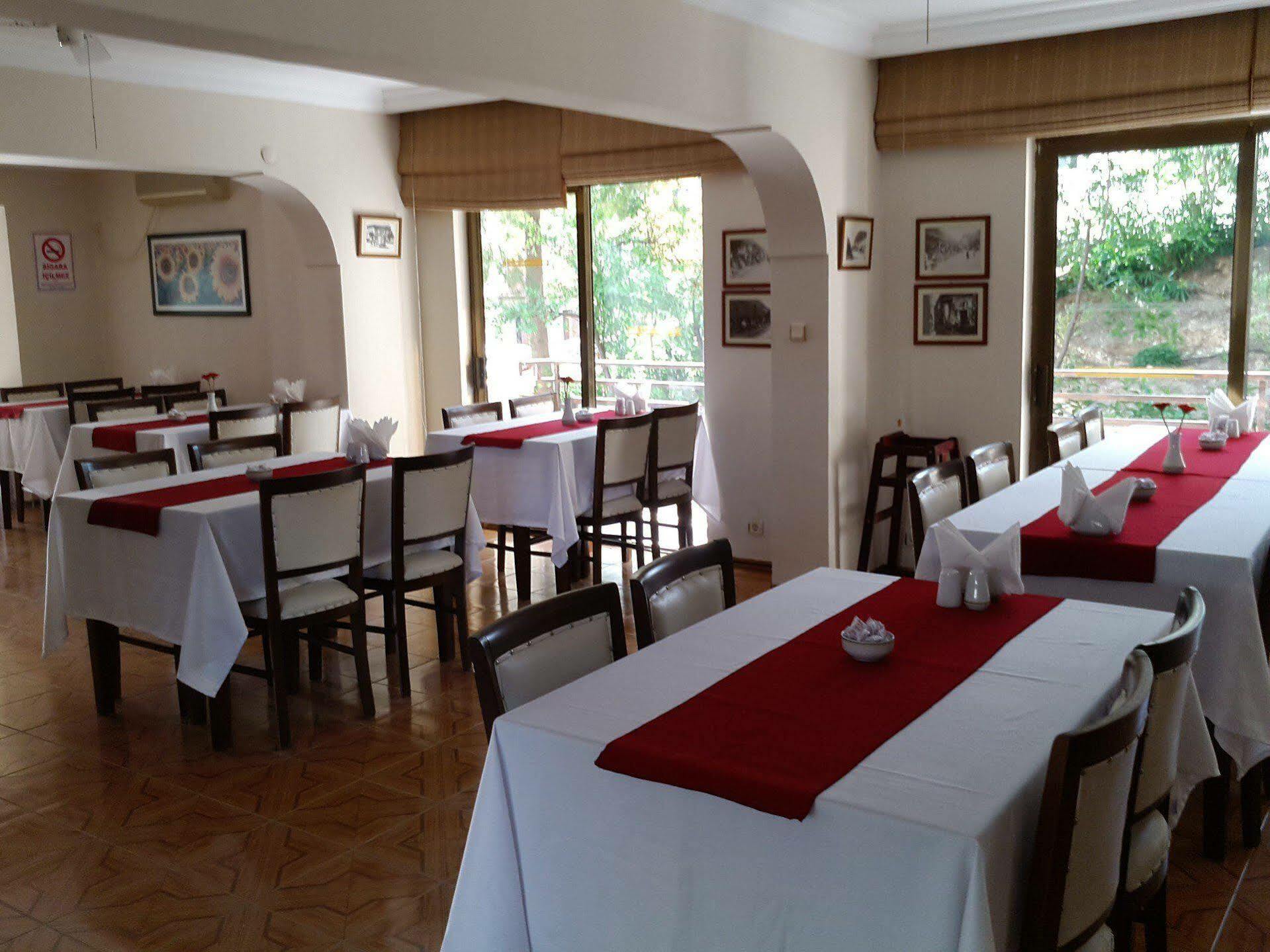 Saturn Hotel Κουσάντασι Εξωτερικό φωτογραφία