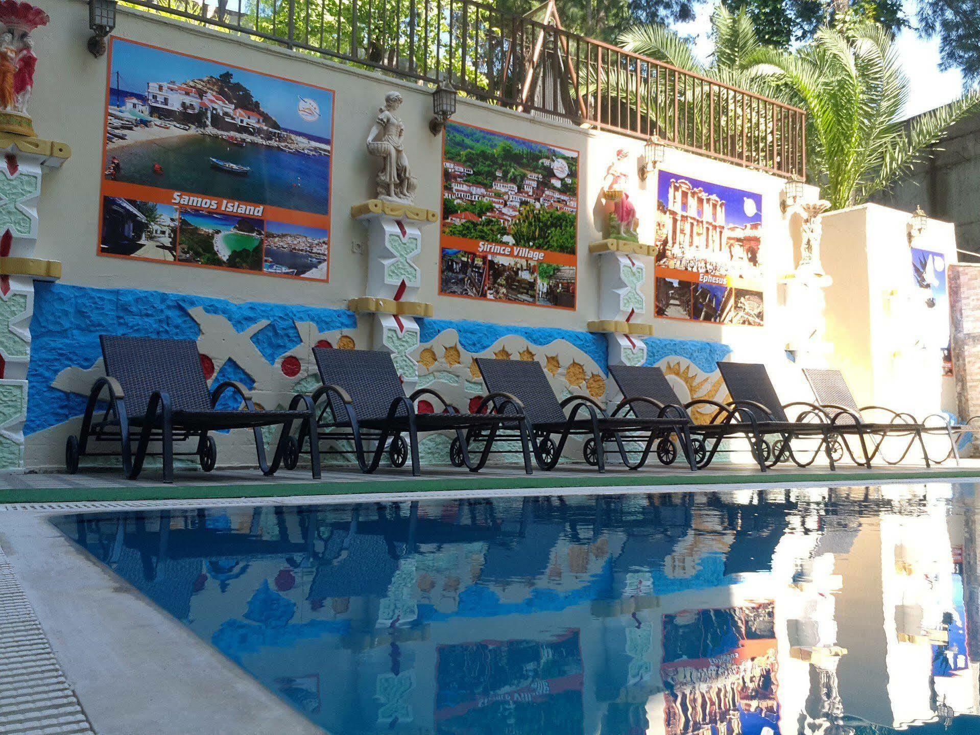 Saturn Hotel Κουσάντασι Εξωτερικό φωτογραφία