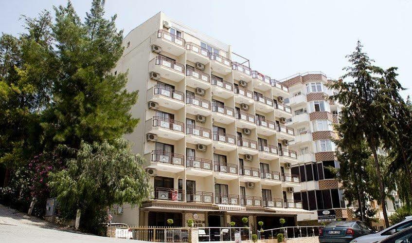 Saturn Hotel Κουσάντασι Εξωτερικό φωτογραφία